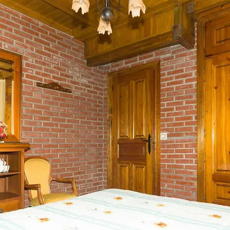 Casa De Aldea La Quintana