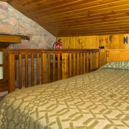 Casa De Aldea La Quintana *